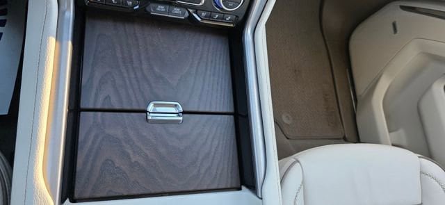 Used 2024 GMC Yukon Denali w/ Advanced Technology Package AWD/4WD image 27