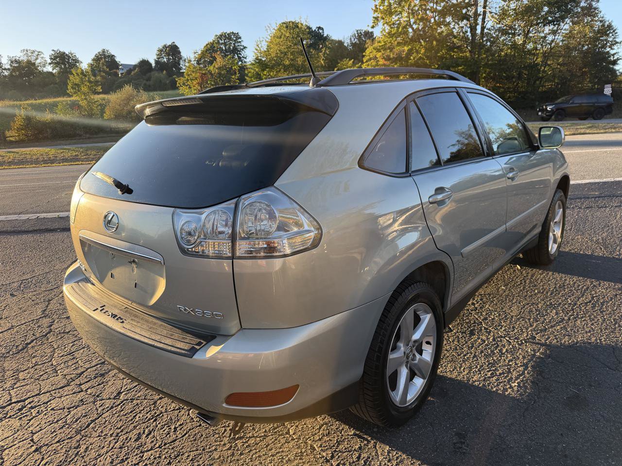 Used 2005 Lexus RX 330 AWD w/ Premium Plus Pkg image 7