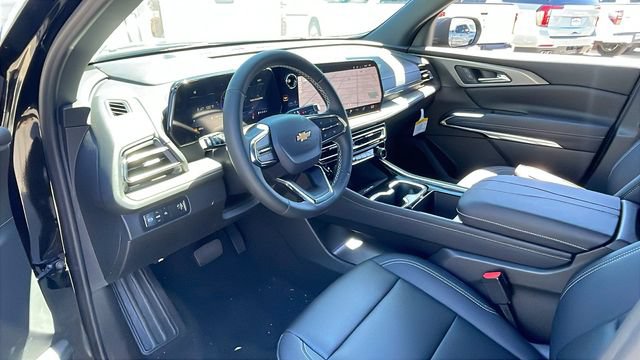 New 2026 Chevrolet Traverse LT w/ Sun and Wheel Package FWD image 11