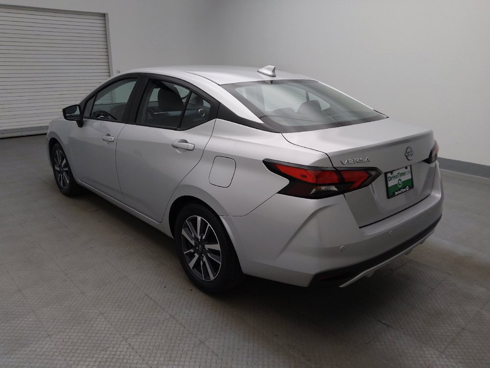 Used 2025 Nissan Versa SV FWD image 5