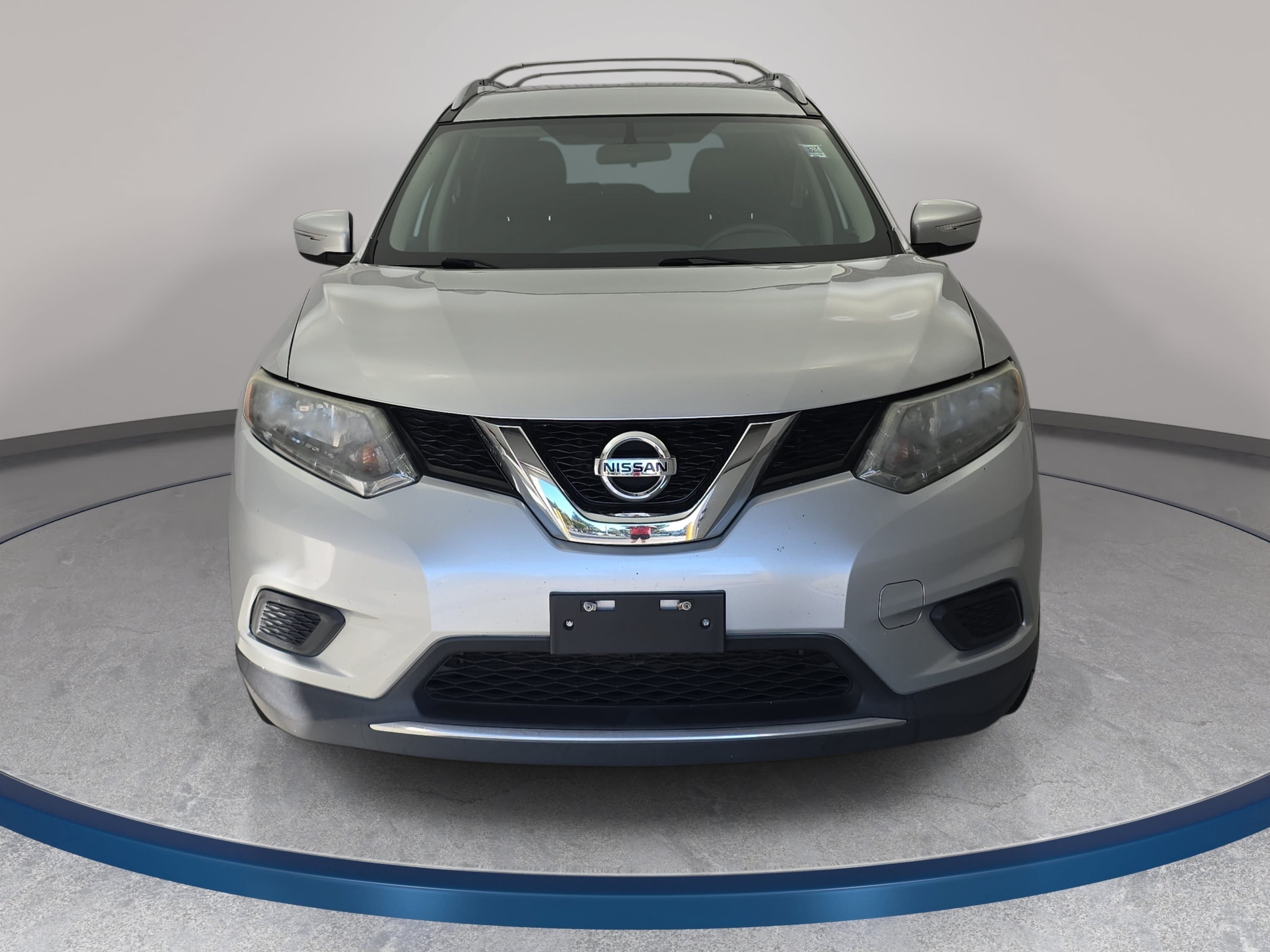 Used 2015 Nissan Rogue SV FWD image 2