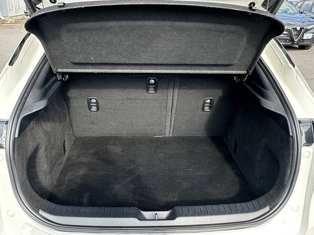 Used 2023 MAZDA CX-30 AWD 2.5 S w/ Premium Package image 28