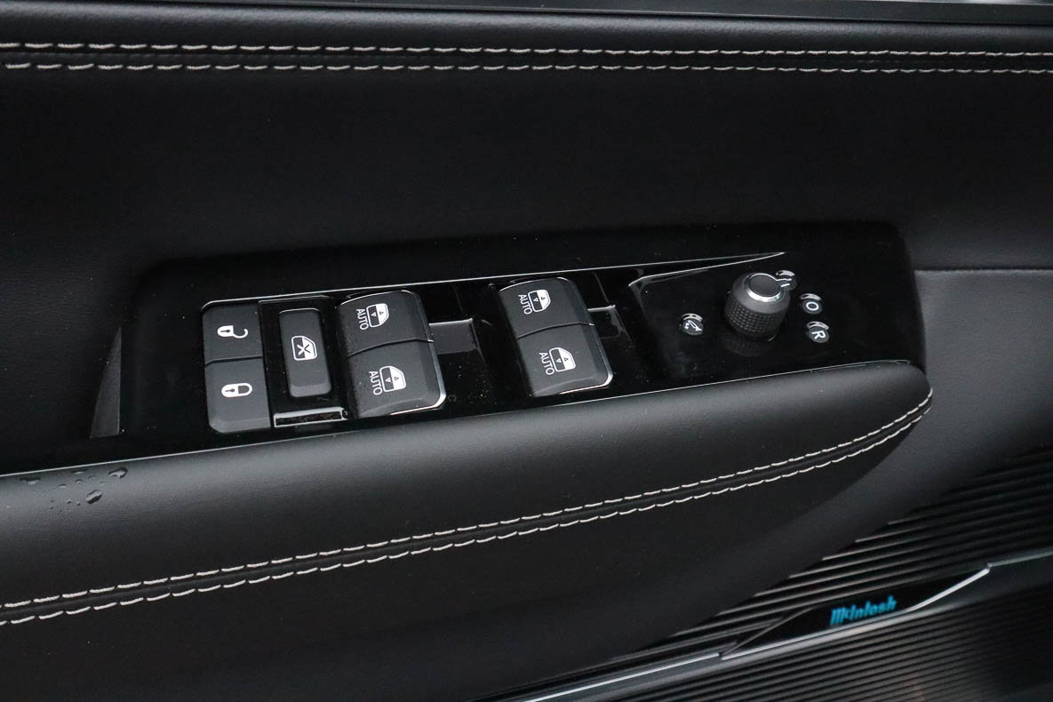 New 2024 Jeep Grand Wagoneer L Series II w/ Quick Order Packagew 28T image 13