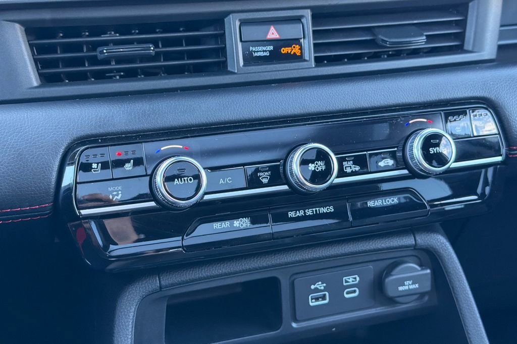 Used 2025 Honda Pilot Black Edition image 20