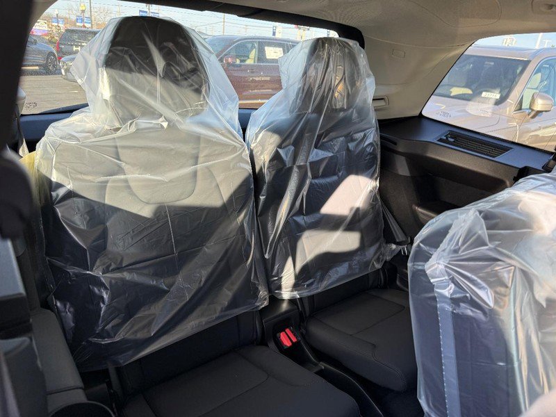 New 2026 Volvo XC90 T8 Plus w/ Protection Package Premier image 5