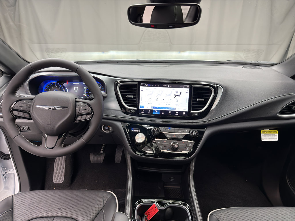 New 2026 Chrysler Pacifica Limited w/ S Appearance Package image 8