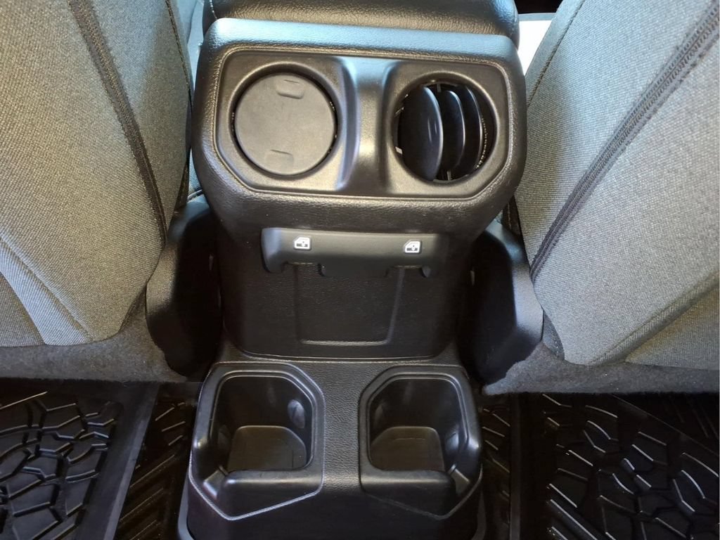 Used 2025 Jeep Gladiator Sport AWD/4WD image 14