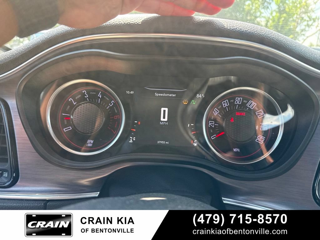 Used 2017 Dodge Challenger R/T w/ Driver Convenience Group RWD image 25