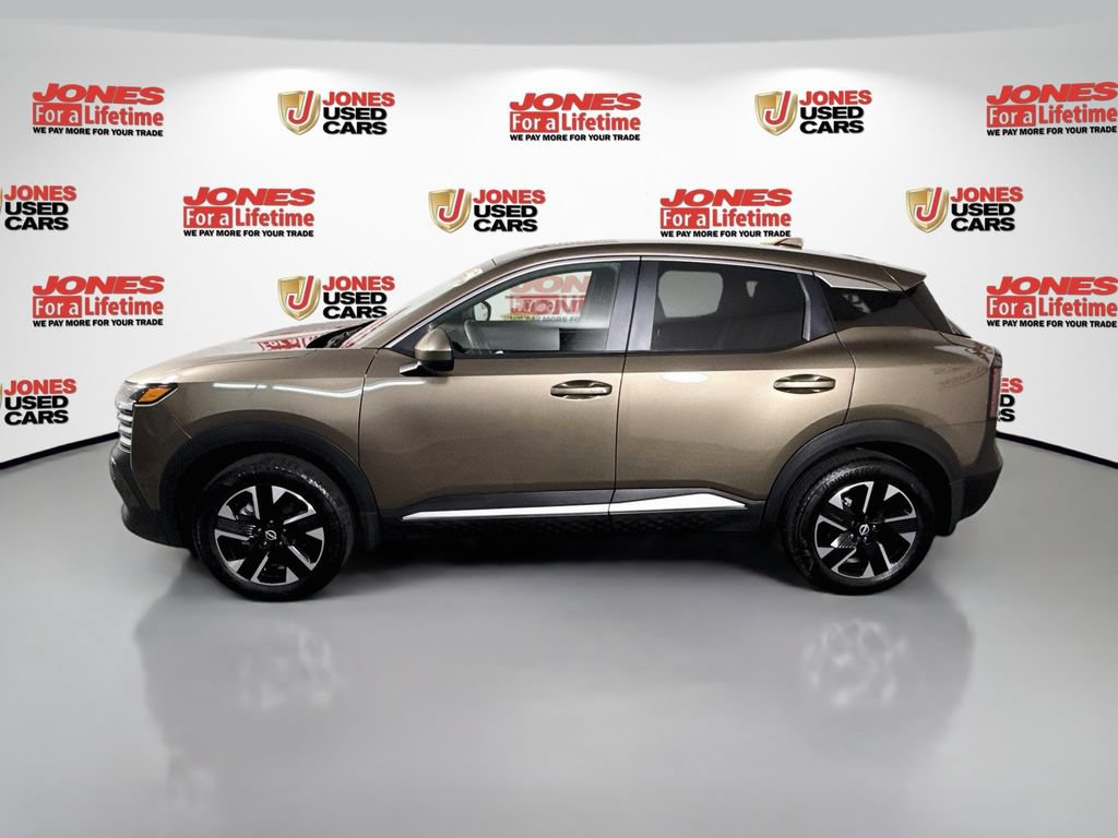 Used 2025 Nissan Kicks SV AWD/4WD image 13