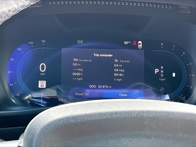 Used 2024 Volvo XC40 B5 Plus AWD/4WD image 22