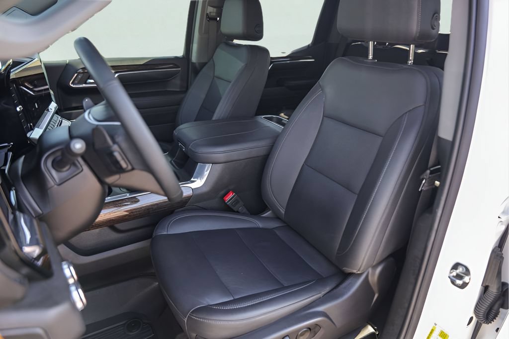 Used 2024 GMC Sierra 1500 Elevation w/ Elevation Premium Package AWD/4WD image 10
