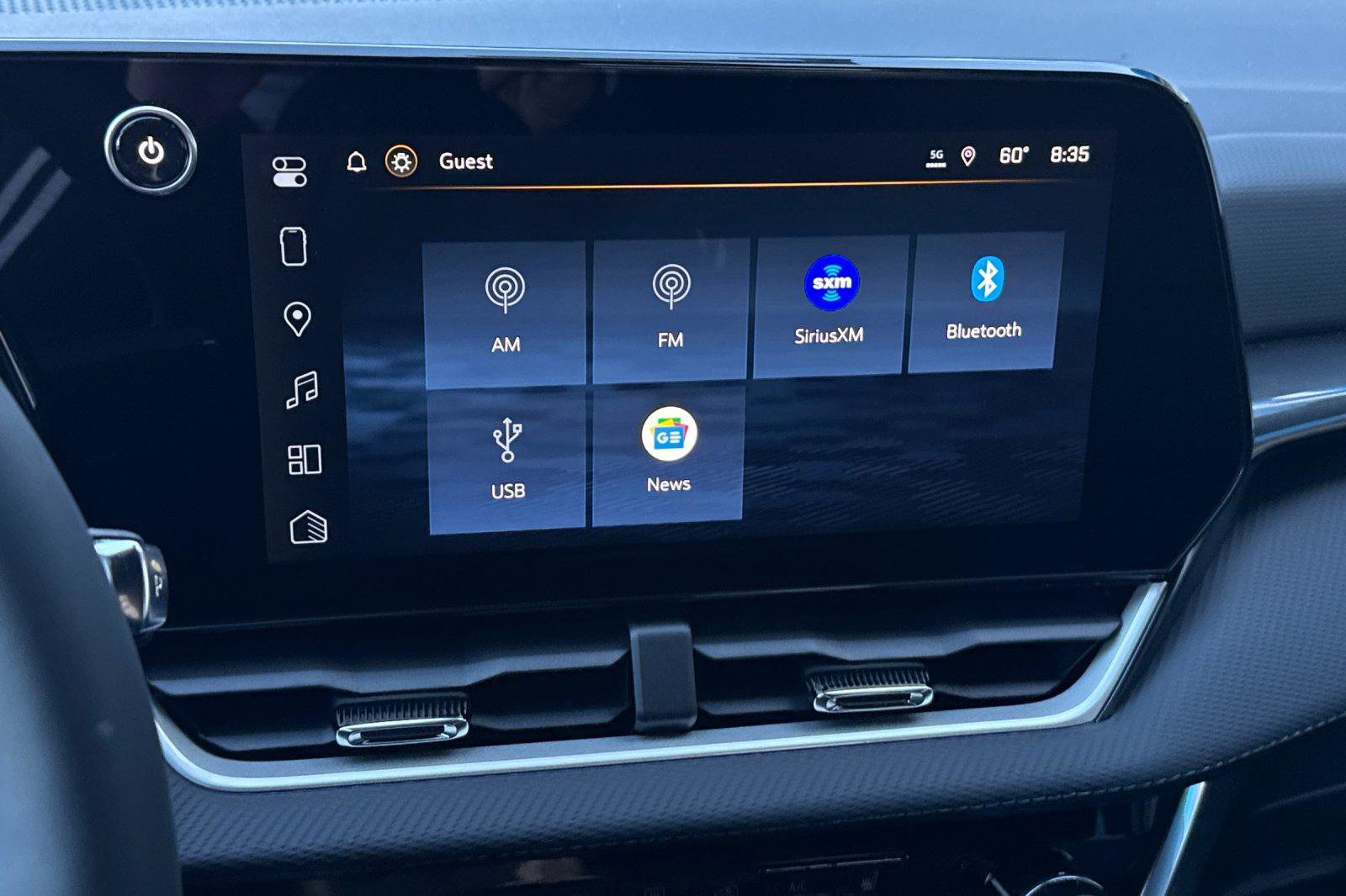 New 2026 Chevrolet Equinox LT w/ Midnight Edition FWD image 24