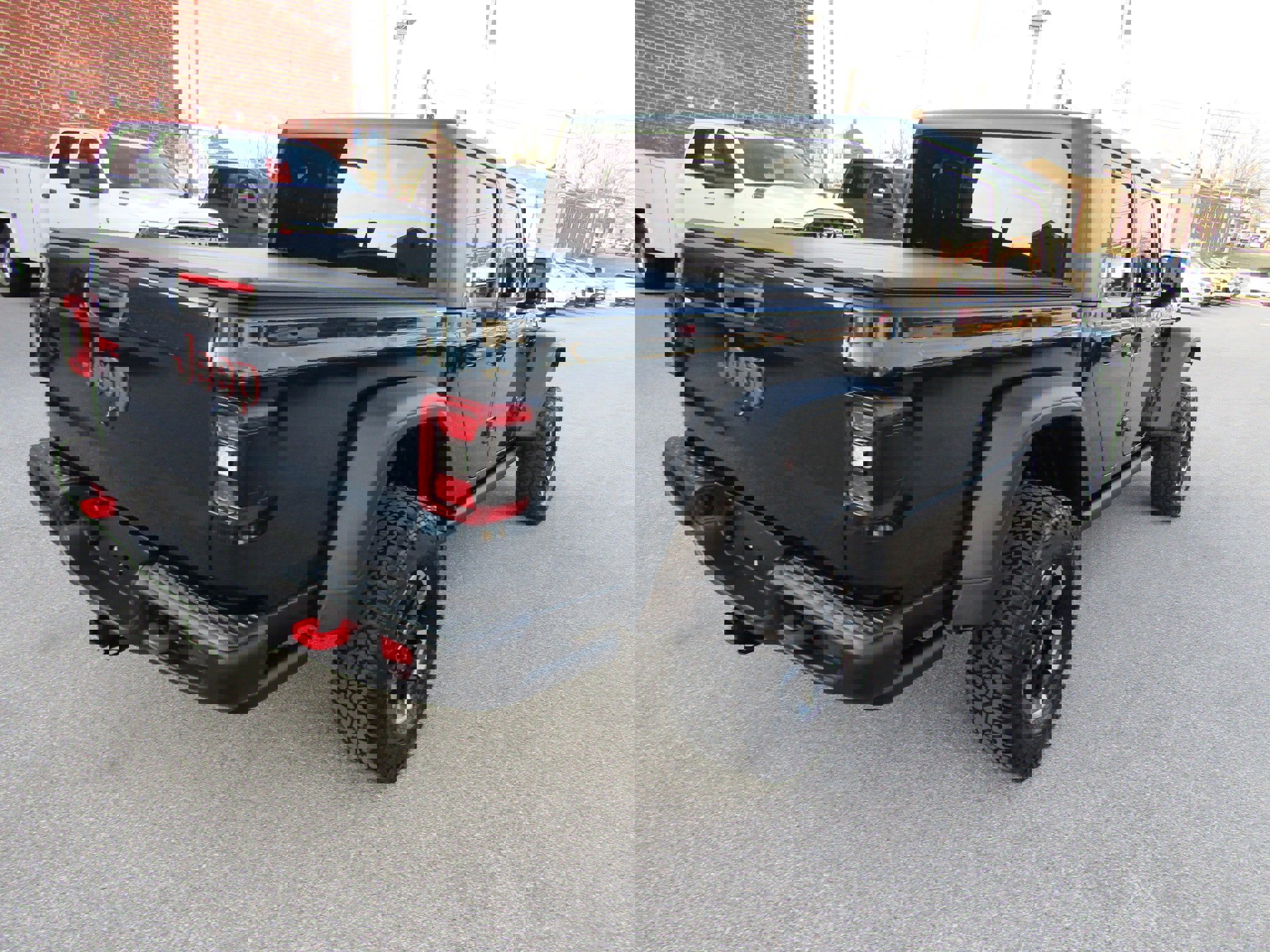 Used 2025 Jeep Gladiator Rubicon w/ Convenience Group image 3