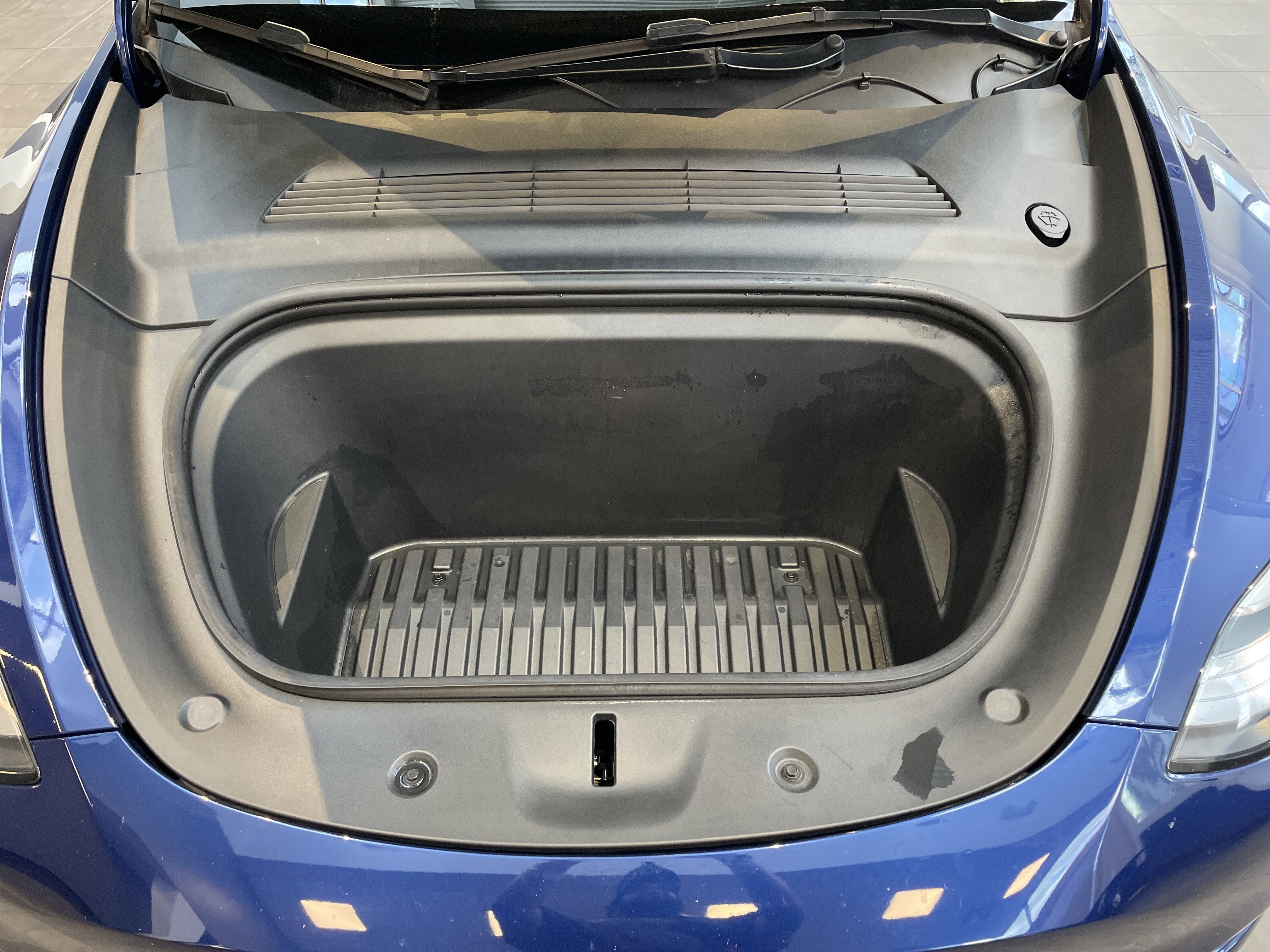 Used 2021 Tesla Model Y Long Range AWD/4WD image 37