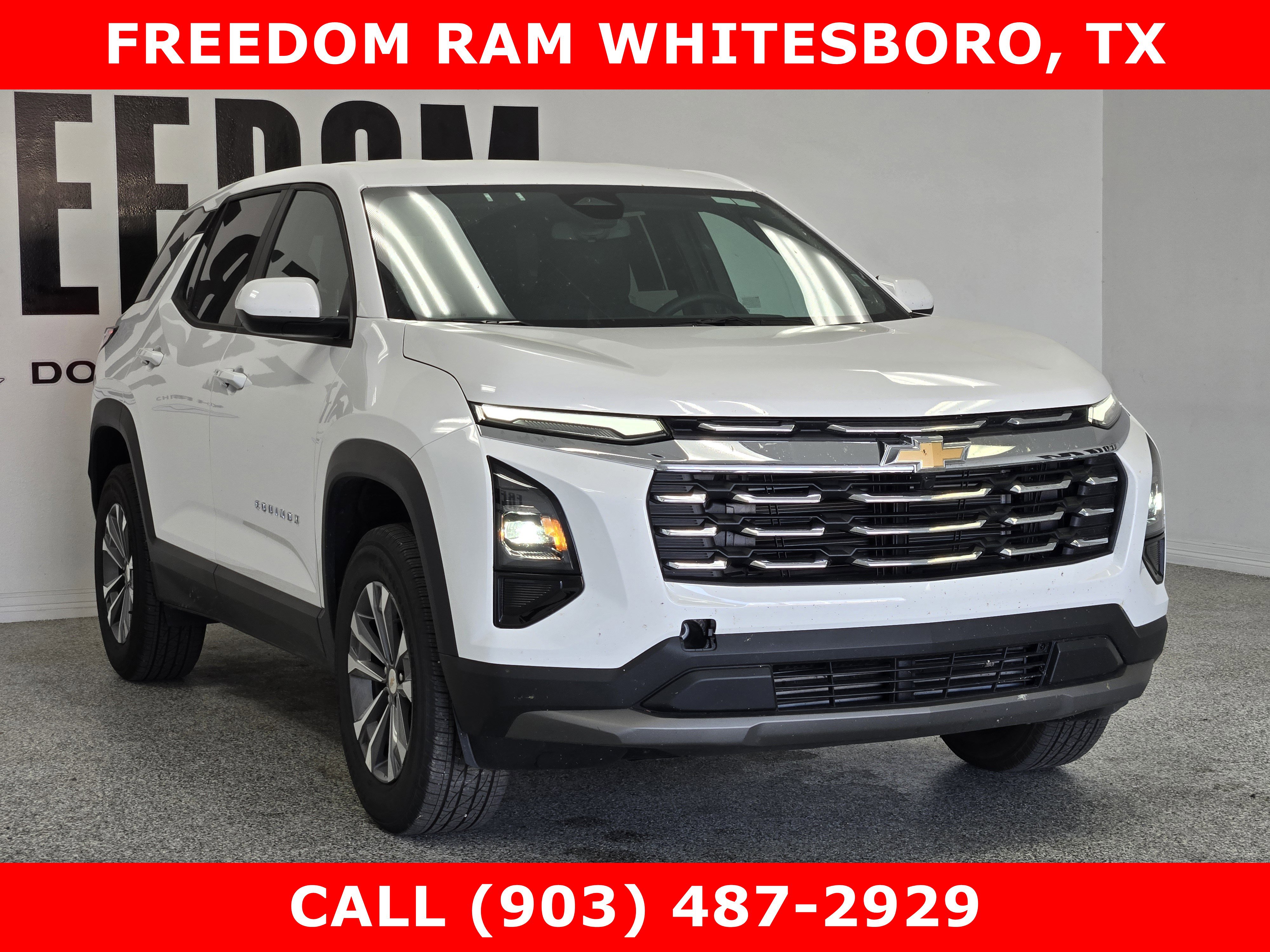 Used 2026 Chevrolet Equinox LT FWD image 2