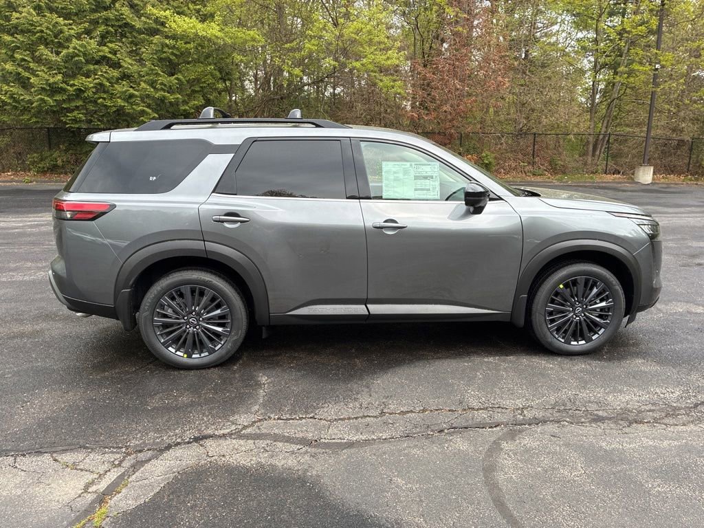 New 2026 Nissan Pathfinder SL w/ SL Premium Package AWD/4WD image 8