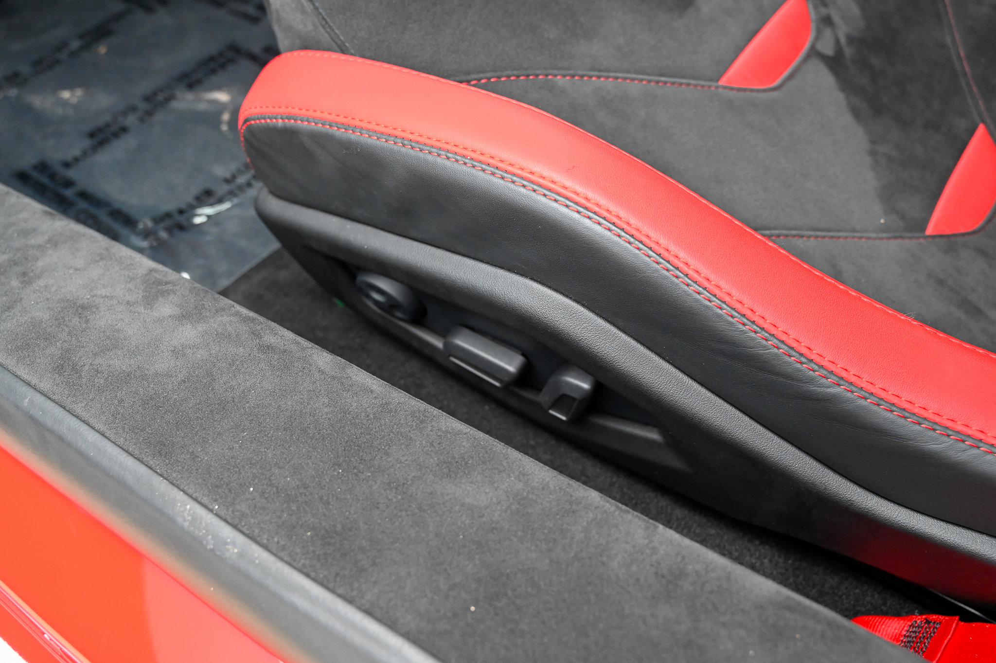 Used 2023 Lamborghini Huracan Tecnica image 22