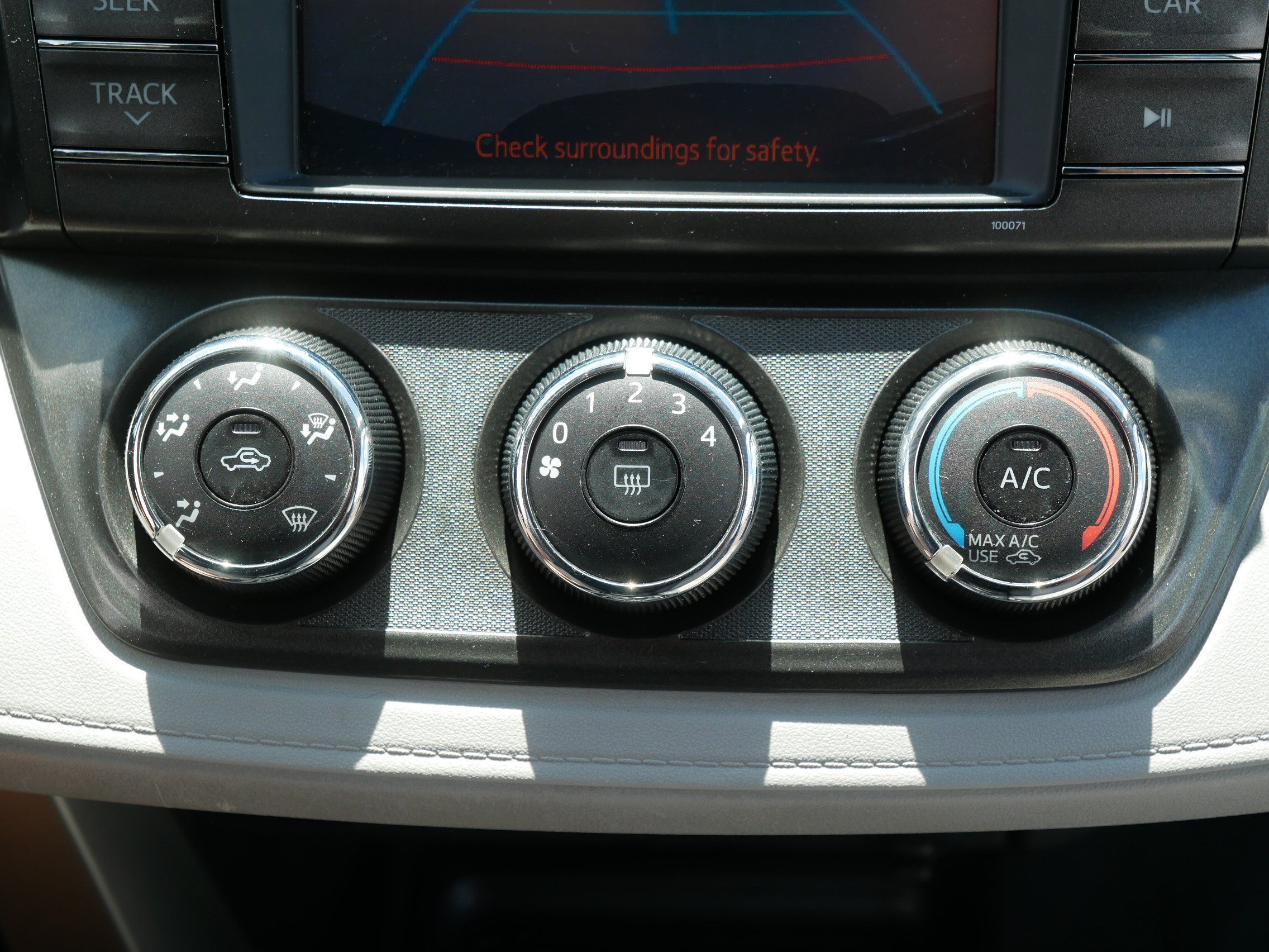 Used 2013 Toyota RAV4 LE AWD/4WD image 29
