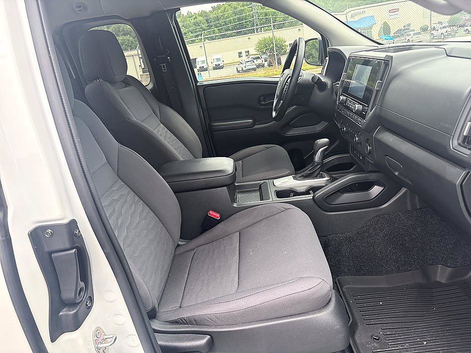 Certified 2025 Nissan Frontier S AWD/4WD image 11