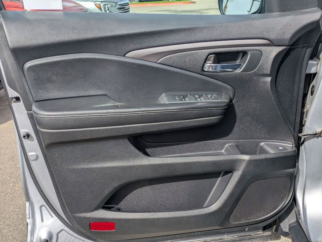 Used 2021 Honda Passport Sport image 11