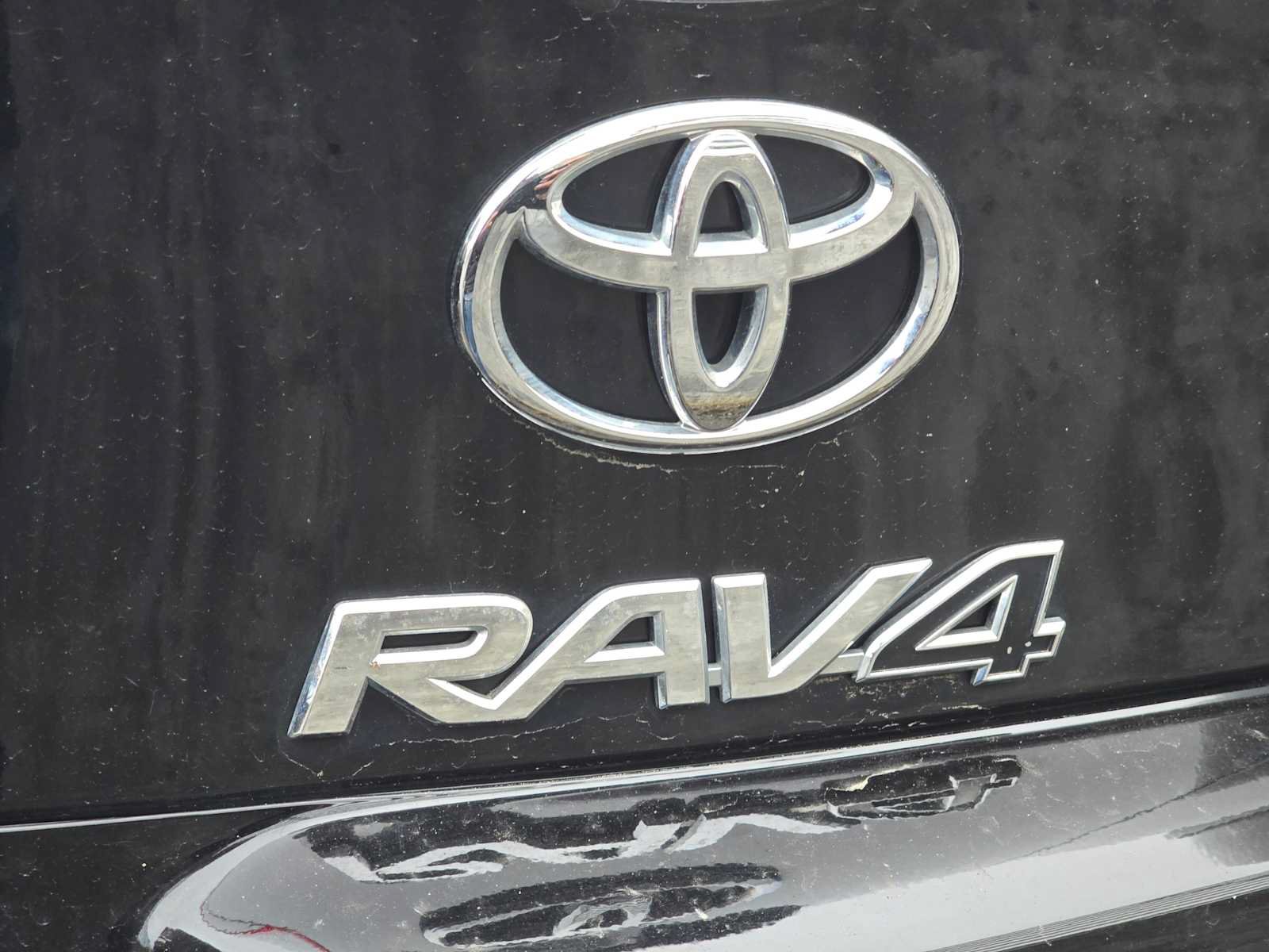 Used 2011 Toyota RAV4 Sport w/ Sport Extra Value Pkg AWD/4WD image 5