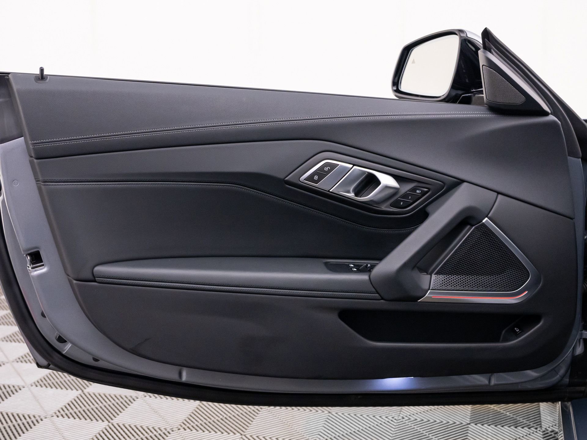 Certified 2026 BMW Z4 sDrive30i image 14