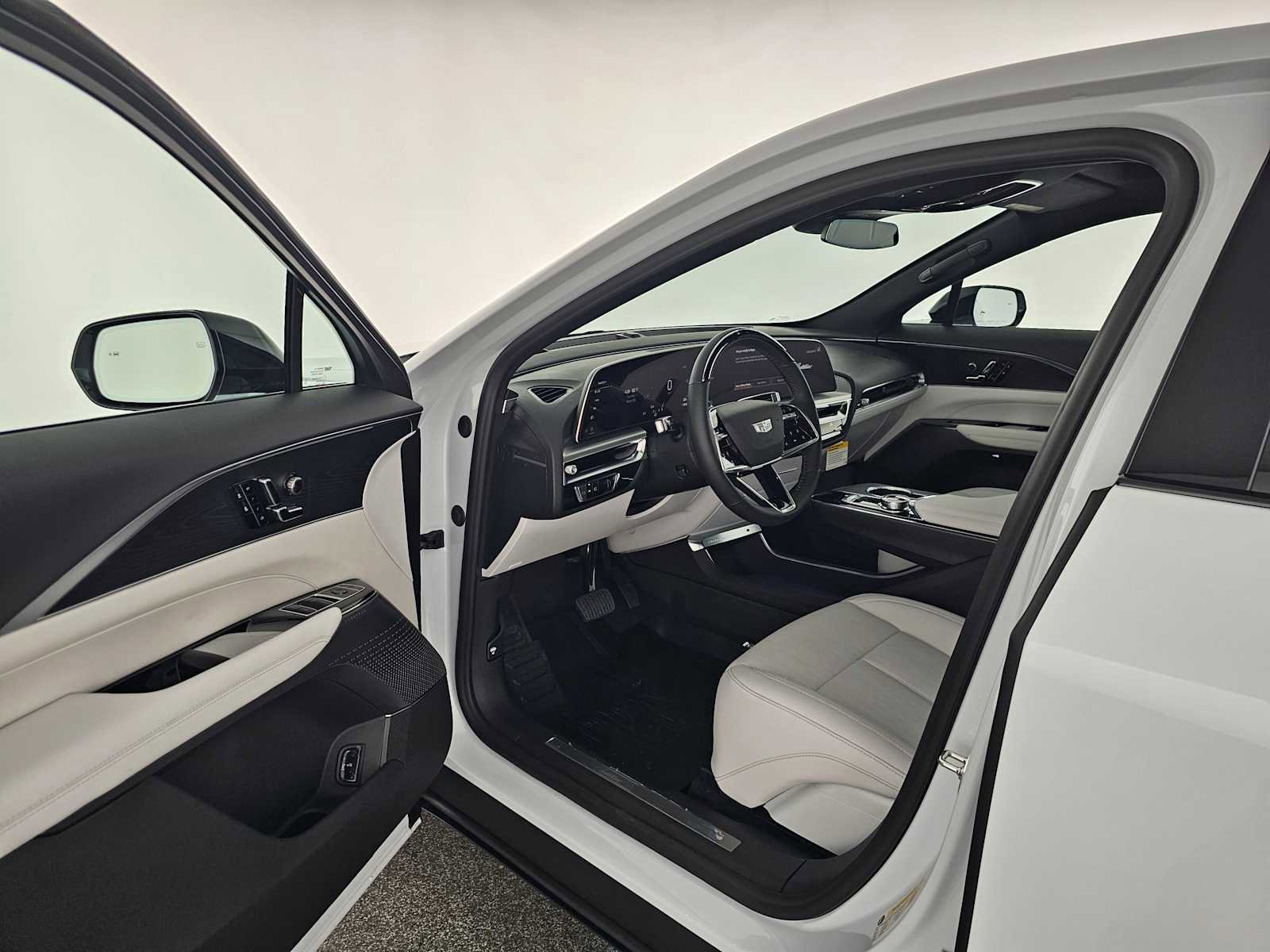 New 2026 Cadillac Lyriq Sport image 19