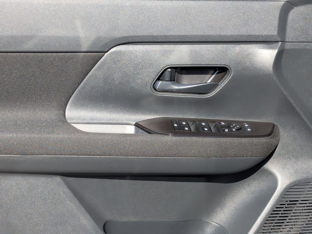 New 2026 Nissan Kicks S image 11