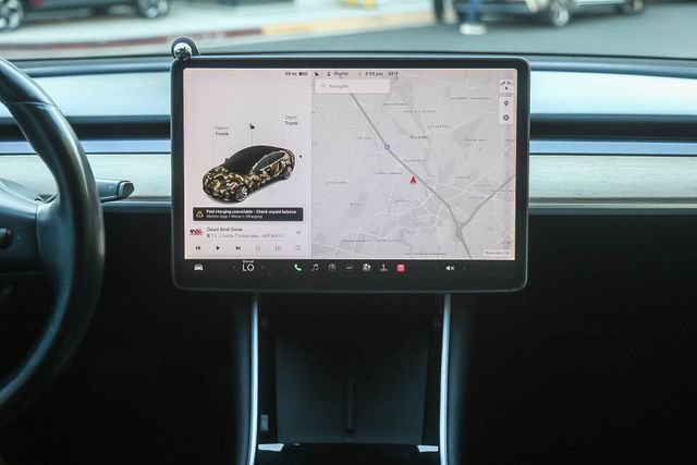 Used 2018 Tesla Model 3 Long Range image 14