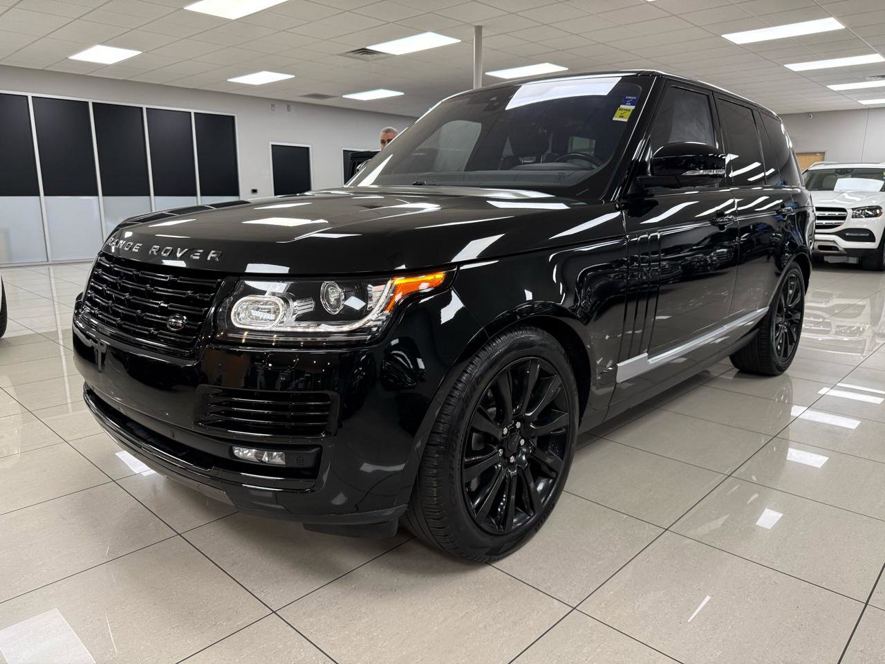 Used 2017 Land Rover Range Rover Supercharged image 6