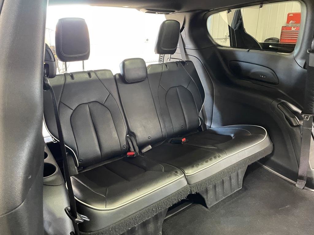 Used 2019 Chrysler Pacifica Limited w/ Advanced Safetytec Group image 27
