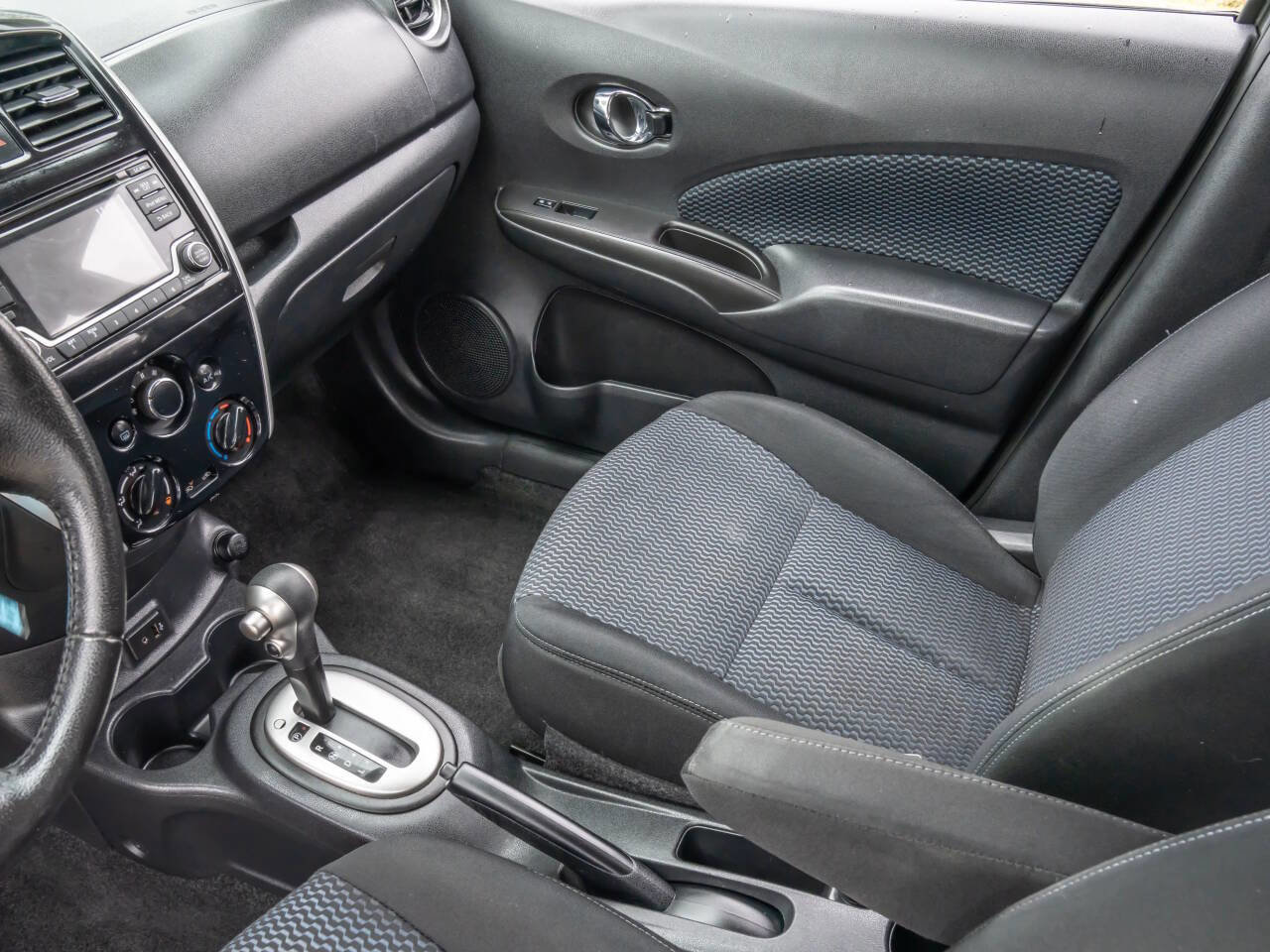 Used 2017 Nissan Versa Note SV image 16