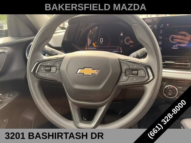 Used 2025 Chevrolet Trax LT FWD image 14
