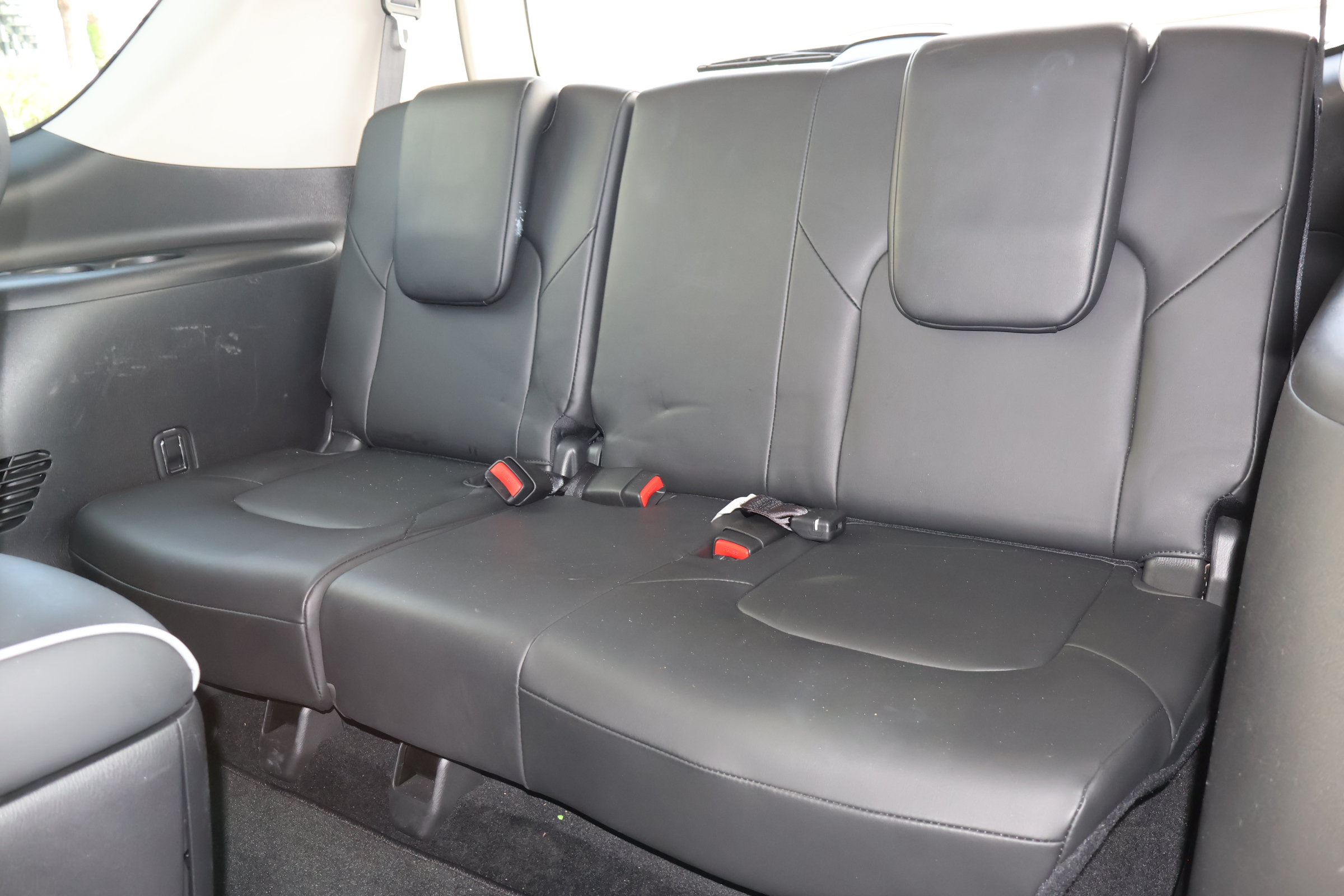 Used 2023 INFINITI QX80 Premium Select w/ Cargo Package AWD/4WD image 17