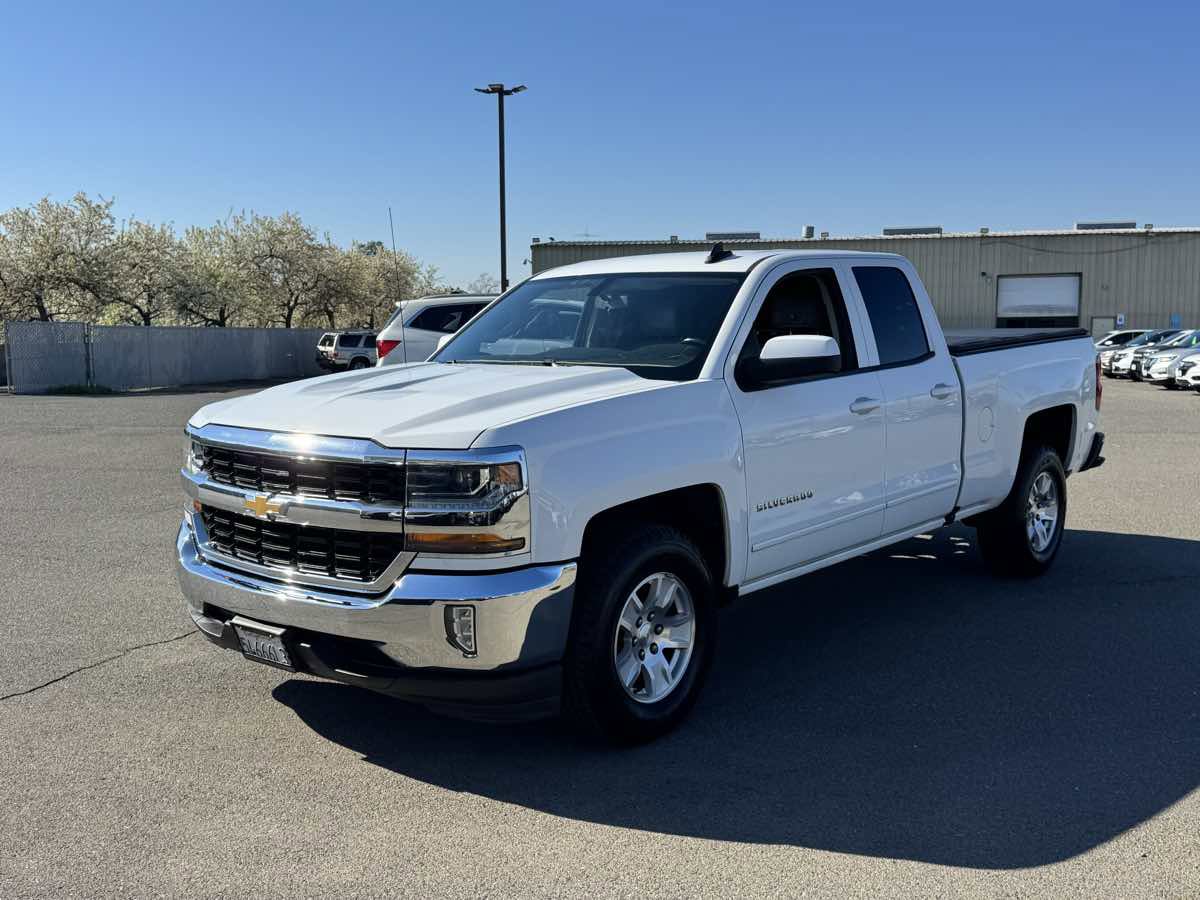 Used 2018 Chevrolet Silverado 1500 LT w/ All Star Edition image 5