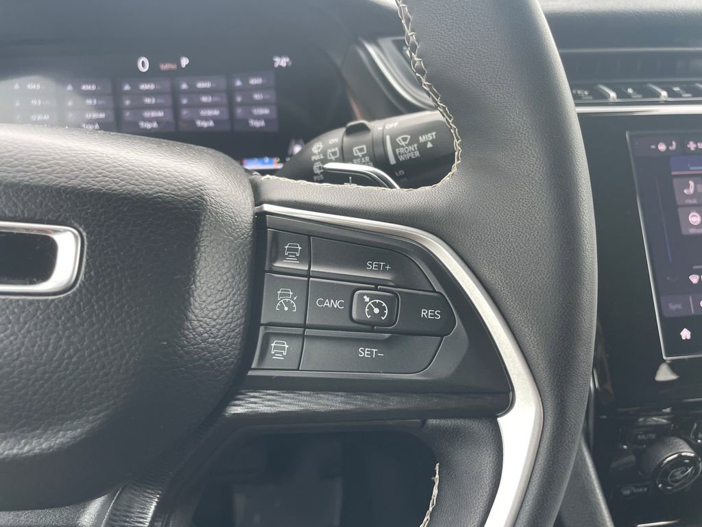 Used 2025 Jeep Grand Cherokee L Altitude w/ Trailer Tow Package image 24