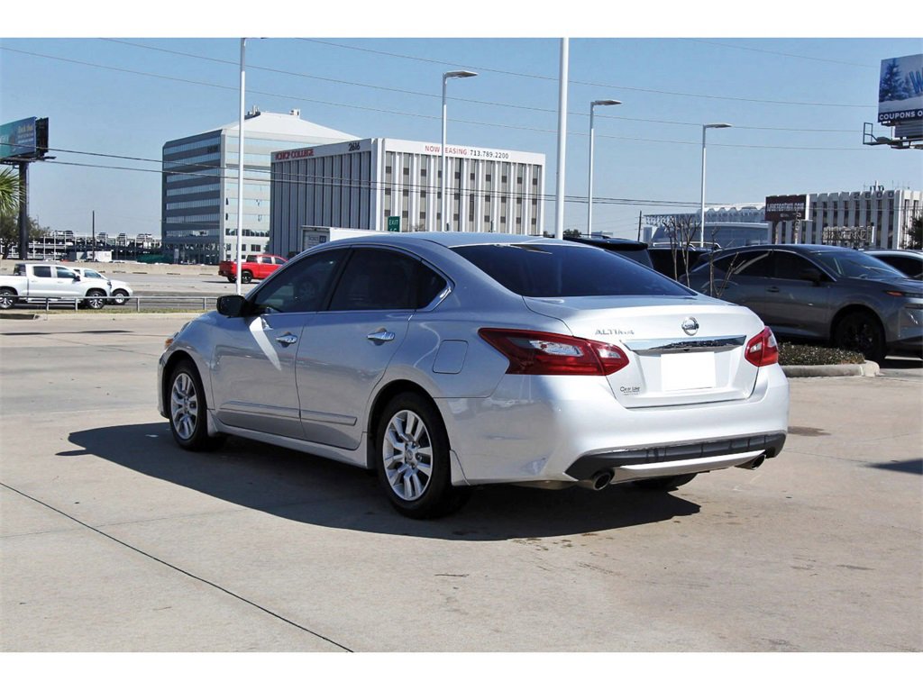 Used 2018 Nissan Altima 2.5 S w/ S Convenience Package image 4
