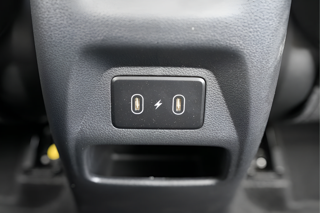 Certified 2026 Hyundai Venue SEL FWD image 17