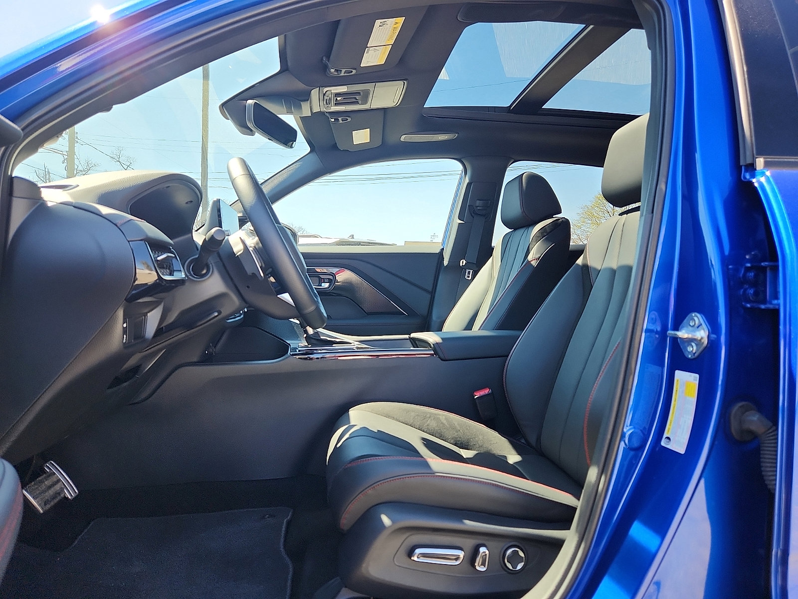 Used 2025 Acura ADX A-Spec image 13