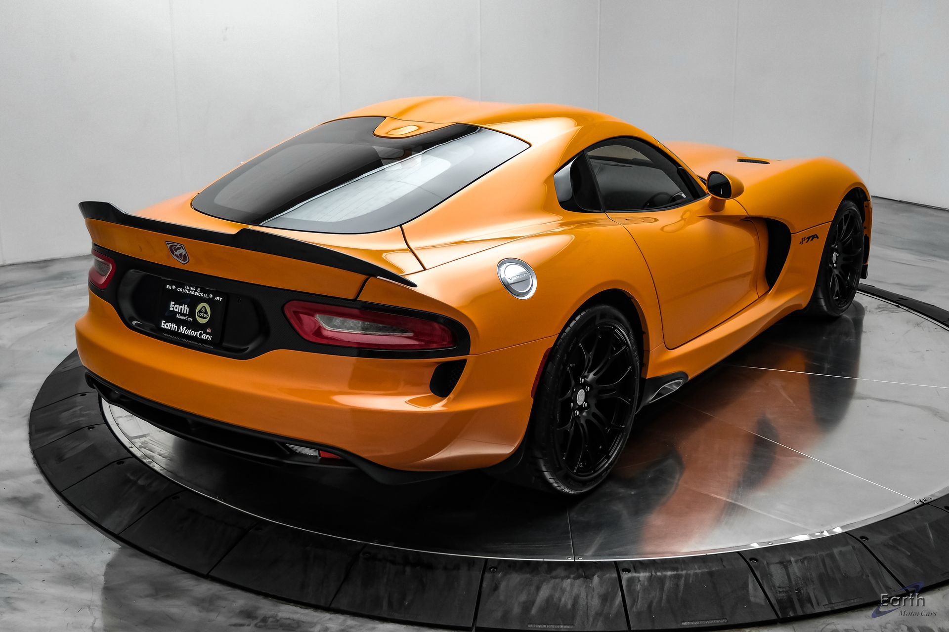Used 2014 SRT Viper SRT-10 RWD image 20