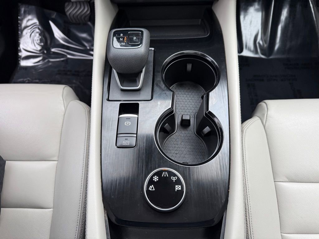 Used 2023 Nissan Rogue SL w/ SL Premium Package image 21