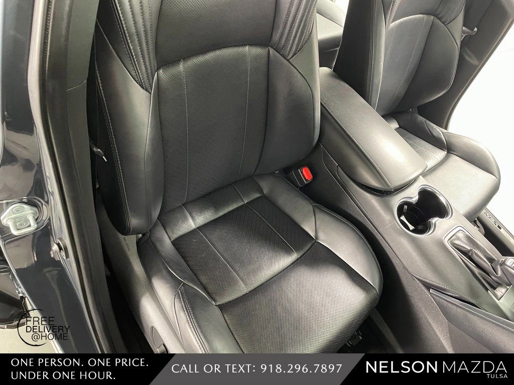 Used 2021 Toyota Venza XLE w/ Softex Package image 50