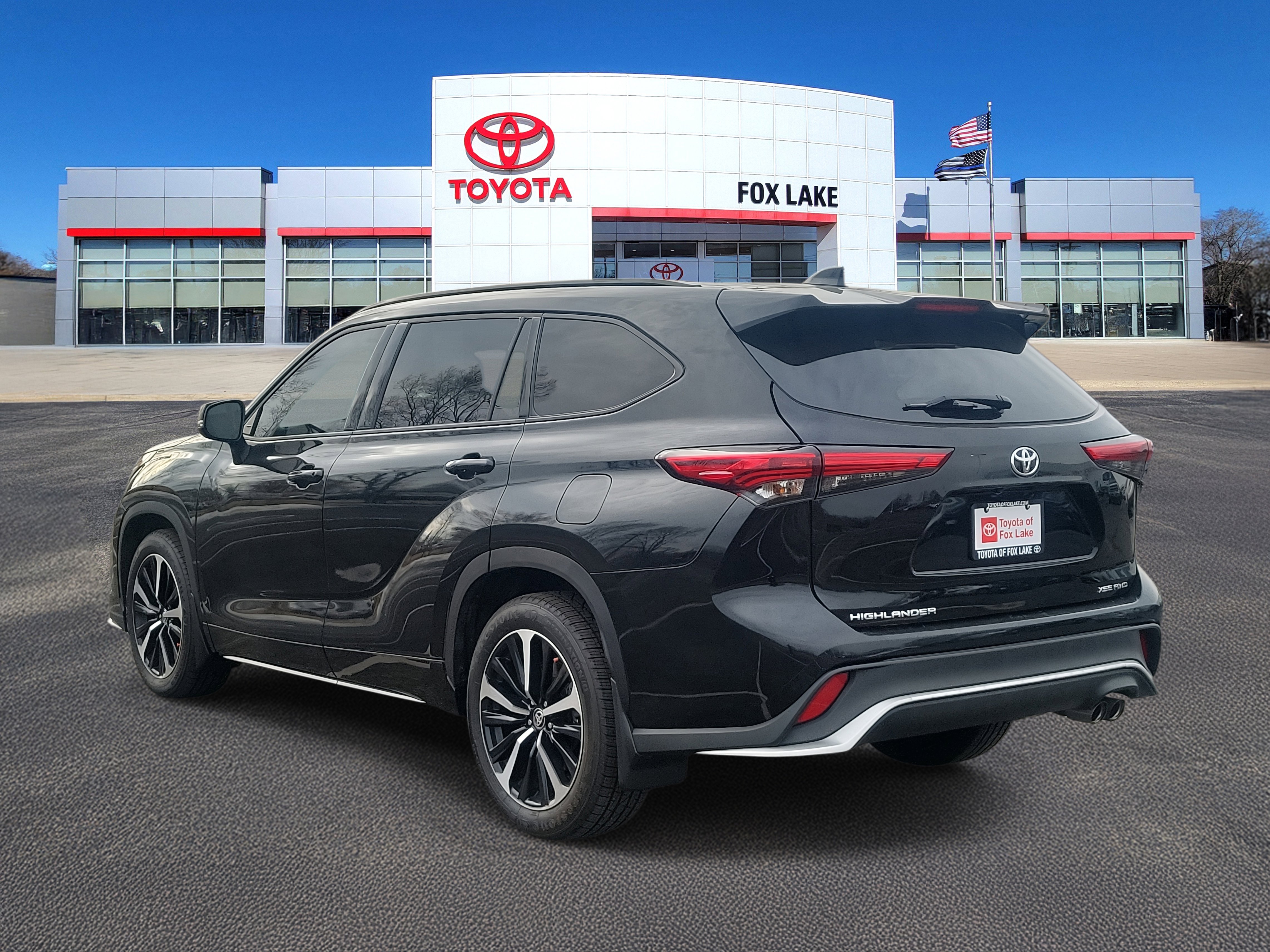 Used 2022 Toyota Highlander XSE video 3