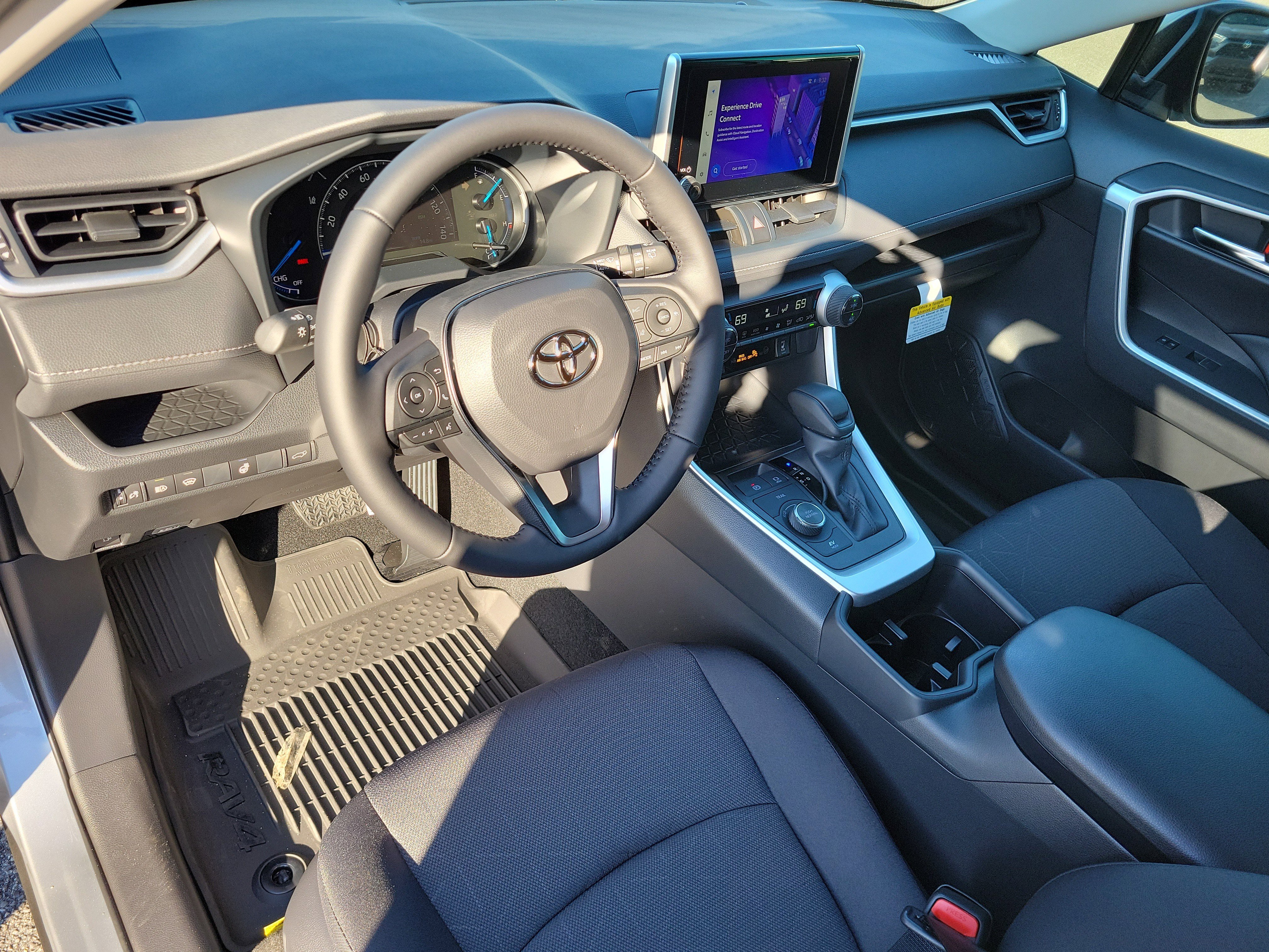 New 2025 Toyota RAV4 XLE w/ Convenience Package image 12