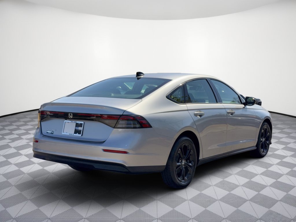 Used 2025 Honda Accord SE image 9