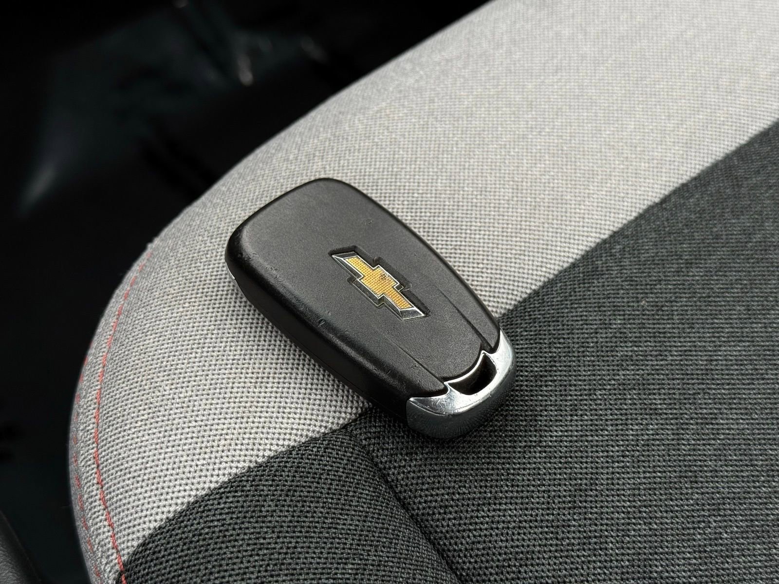 Used 2018 Chevrolet Bolt LT FWD image 40