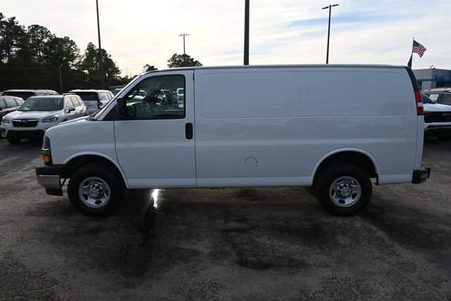 Used 2024 Chevrolet Express 2500 w/ Driver Convenience Package video 2