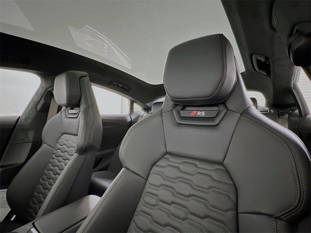 New 2026 Audi RS e-tron GT performance image 13