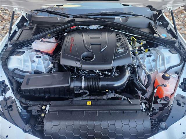 Used 2024 Alfa Romeo Giulia Veloce image 11