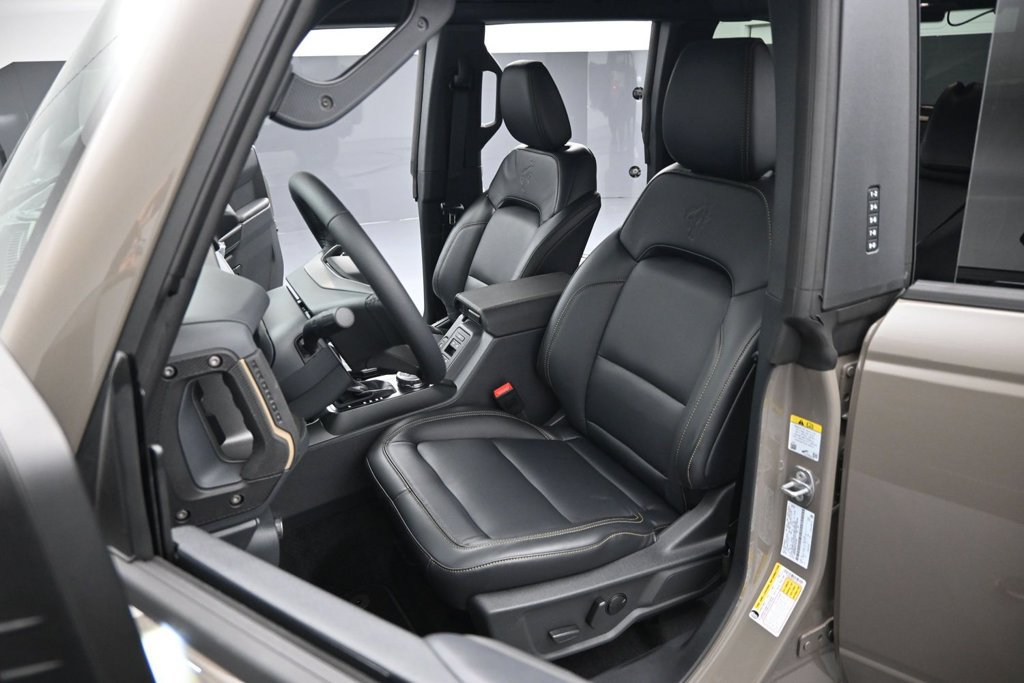 New 2026 Ford Bronco Badlands AWD/4WD image 8